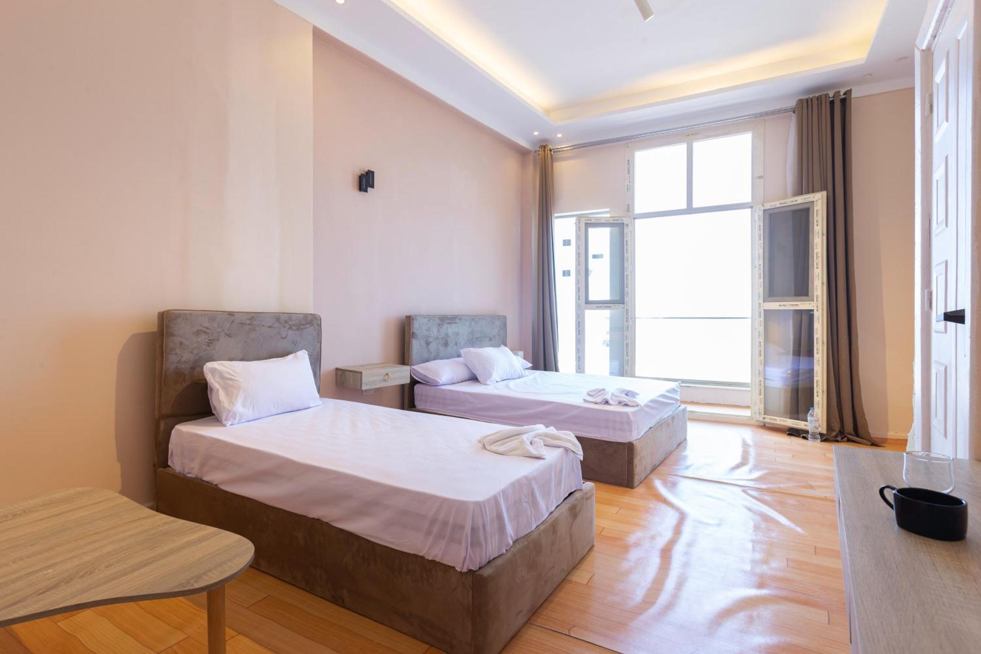 Hyat Hostel & Suites Александрия Екстериор снимка